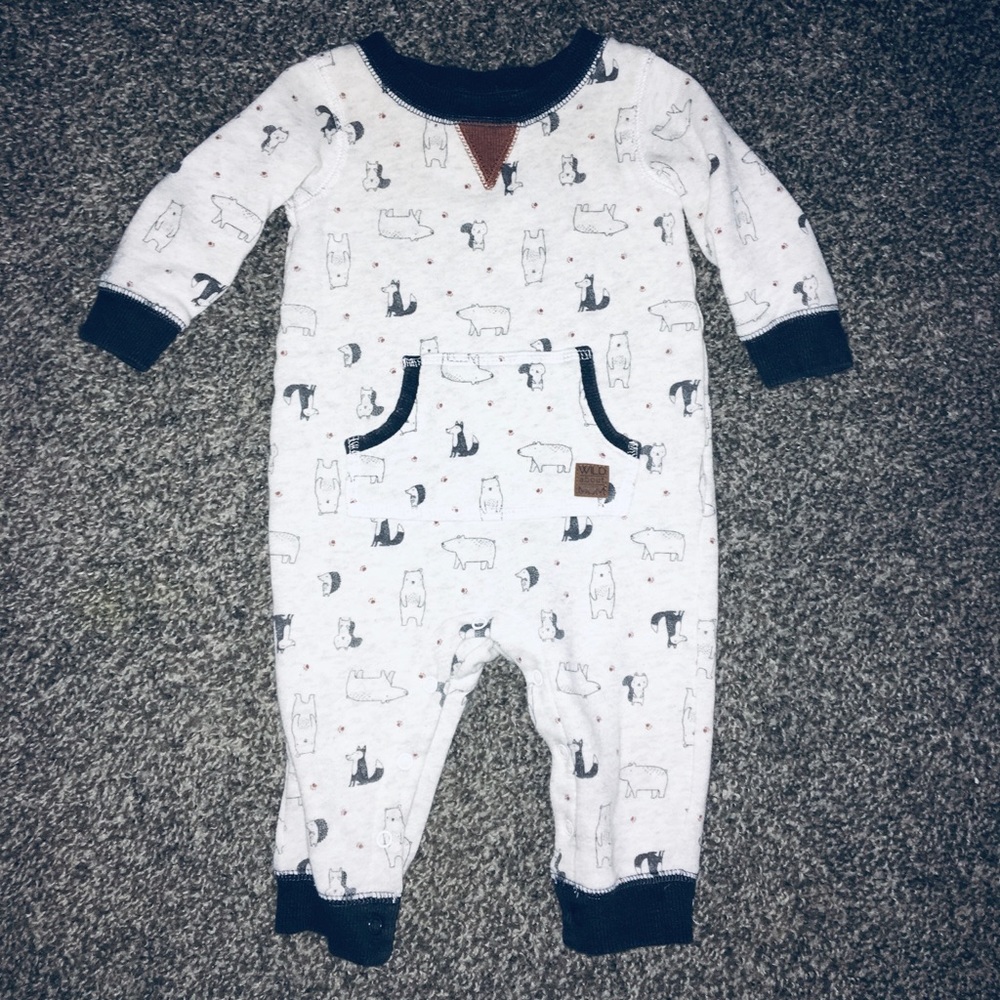 Carters wild about mom outfit